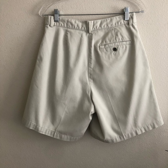 SOLD (DP) VINTAGE High waist pleated front shorts - Picture 2 of 4